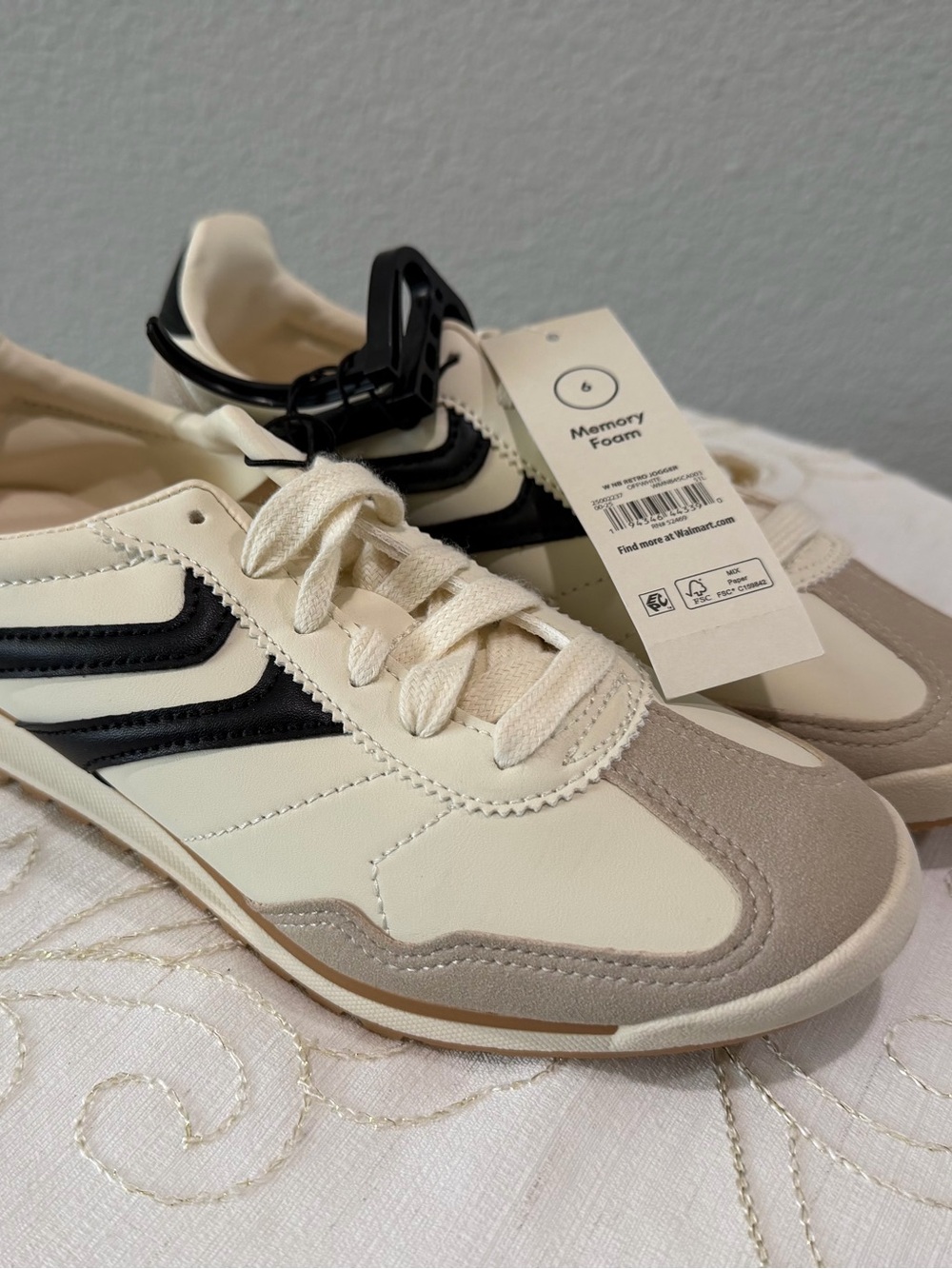 No Boundaries Cream and Black Casual Memory Foam Sneakers